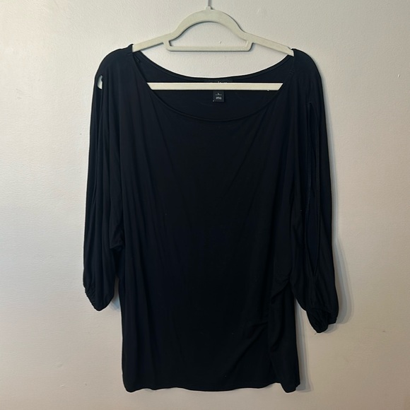 WHBM Top 3/4 Length Slit Sleeves, Black, Size Large, EUC!! - Picture 1 of 9